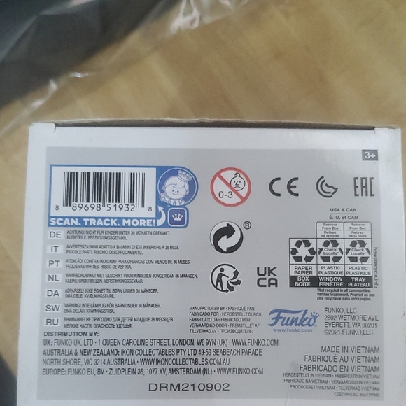 Funko Pop! Animation Ryukyu Figure with Black and Green Accents - Picture 7 of 10